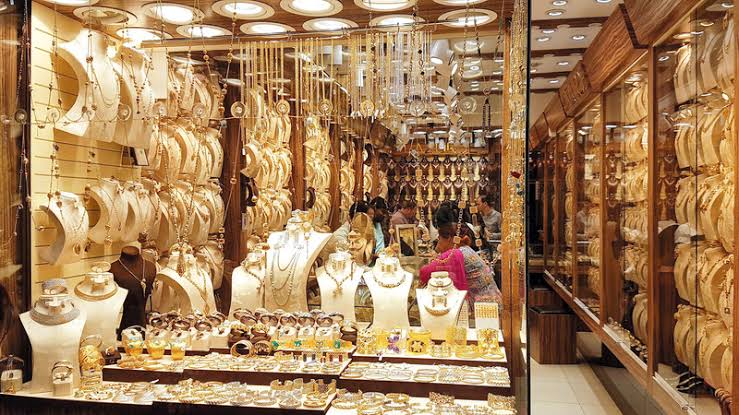 محل لبيع الذهب في مكة